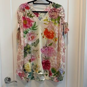 JOHNNY WAS - Rayon tunic.  1X.